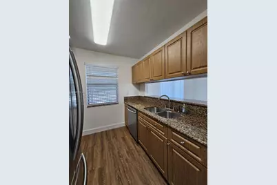 3252 Foxcroft Rd #216, Miramar, FL 33025 - Photo 5