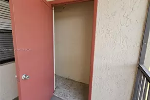 3252 Foxcroft Rd, Miramar, FL 33025 - Photo 25