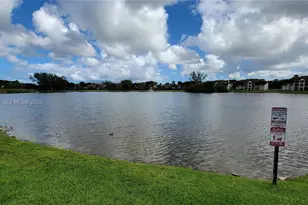 2811 N Oakland Forest Dr, Oakland Park, FL 33309 - Photo 17