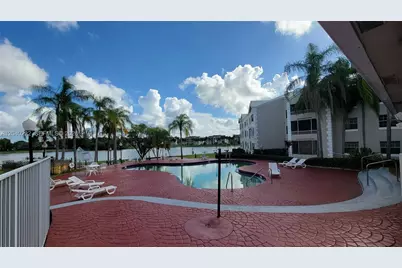 2811 N Oakland Forest Dr #105, Oakland Park, FL 33309 - Photo 9