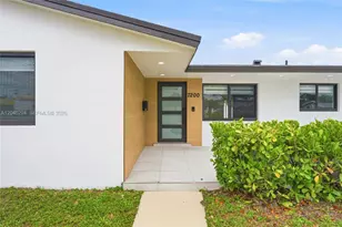 7200 W 12th Ave, Hialeah, FL 33014 - Photo 15