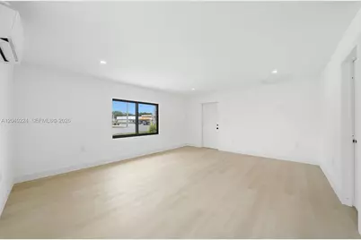 7200 W 12th Ave, Hialeah, FL 33014 - Photo 29
