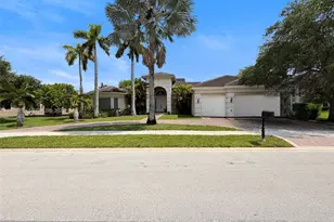 15298 SW 34th St, Davie, FL 33331 - Photo 3