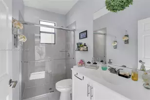 3416 W 109th Pl, Hialeah, FL 33018 - Photo 17
