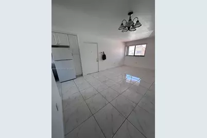 2740 W 61st St #204, Hialeah, FL 33016 - Photo 3