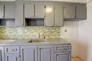 1450 NE 170th St, North Miami Beach, FL 33162 - Photo 19