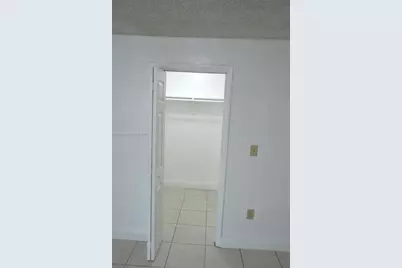 1910 W 56th St #3312, Hialeah, FL 33012 - Photo 15