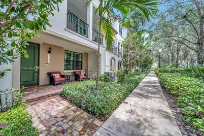 11355 SW 14th St, Pembroke Pines, FL 33025 - Photo 3