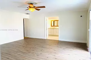 15187 W Loch Isle Dr W, Miami Lakes, FL 33014 - Photo 17
