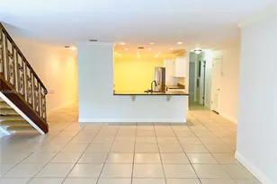 15187 W Loch Isle Dr W, Miami Lakes, FL 33014 - Photo 9