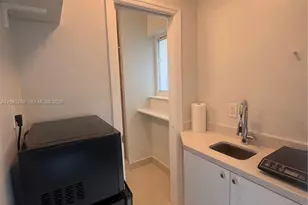 46Xx SW 89th Pl, Miami, FL 33165 - Photo 5