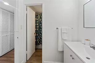 100 Lincoln Rd, Miami Beach, FL 33139 - Photo 13