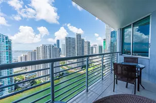325 S Biscayne Blvd, Miami, FL 33131 - Photo 3