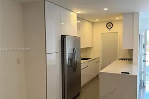 13105 Ixora Ct, North Miami, FL 33181 - Photo 5