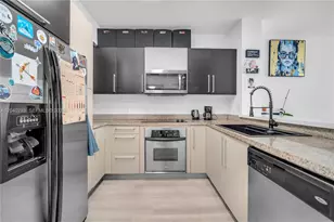 500 NE 29th St, Miami, FL 33137 - Photo 13