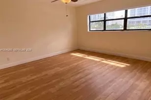 520 Orton Ave, Fort Lauderdale, FL 33304 - Photo 11