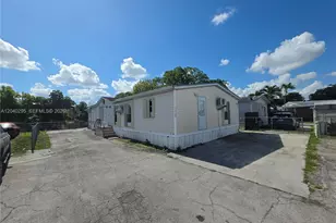 1529 SW 131st Ave, Miami, FL 33184 - Photo 19