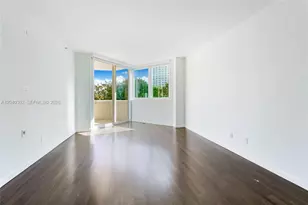 300 South Pointe Dr, Miami Beach, FL 33139 - Photo 15