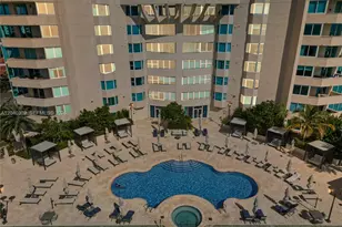 300 South Pointe Dr, Miami Beach, FL 33139 - Photo 39