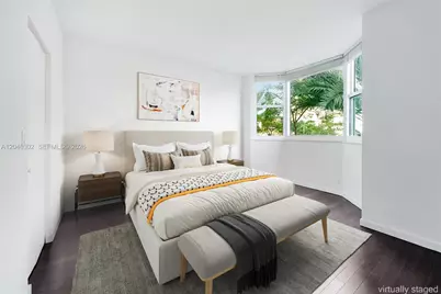 300 S Pointe Dr #405, Miami Beach, FL 33139 - Photo 21