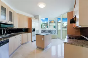 300 South Pointe Dr, Miami Beach, FL 33139 - Photo 9