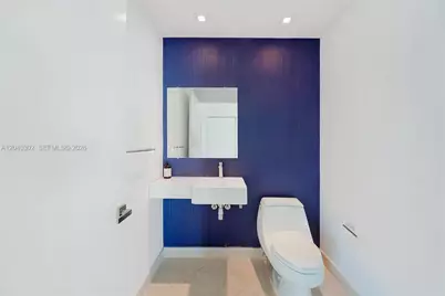 300 S Pointe Dr #405, Miami Beach, FL 33139 - Photo 13