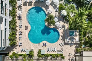 300 South Pointe Dr, Miami Beach, FL 33139 - Photo 37