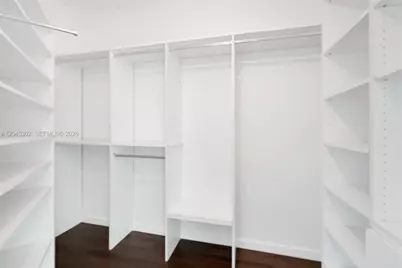 300 S Pointe Dr #405, Miami Beach, FL 33139 - Photo 17