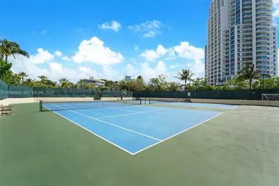 300 S Pointe Dr #405, Miami Beach, FL 33139 - Photo 63