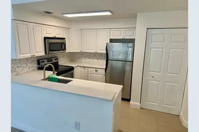 2445 SW 18th Ter #105, Fort Lauderdale, FL 33315 - Photo 3