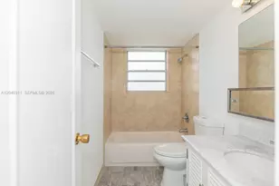 137 Golden Isles Dr, Hallandale Beach, FL 33009 - Photo 17