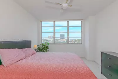 137 Golden Isles Dr #809, Hallandale Beach, FL 33009 - Photo 15