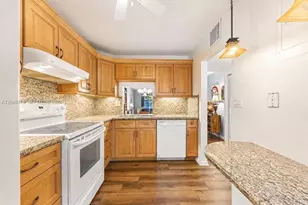 860 SE 6th Ave, Deerfield Beach, FL 33441 - Photo 9