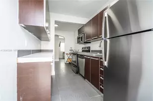 1007 Bay Dr, Miami Beach, FL 33141 - Photo 9