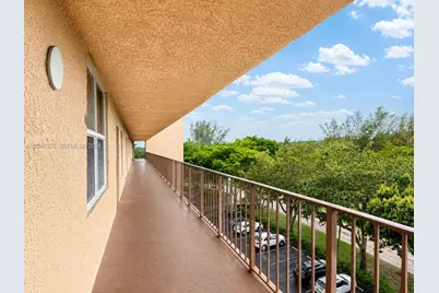 4550 NW 18th Ave #606, Deerfield Beach, FL 33064 - Photo 5