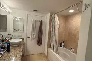 41 SE 5th St, Miami, FL 33131 - Photo 33