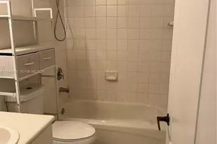 17640 NW 73rd Ave, Hialeah, FL 33015 - Photo 9
