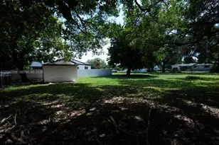 1860 NW 81st St., Miami, FL 33147 - Photo 15