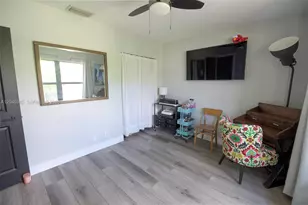 8356 NW 37th Pl, Sunrise, FL 33351 - Photo 13