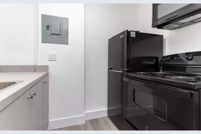 143 SW 9th St #301, Miami, FL 33130 - Photo 7