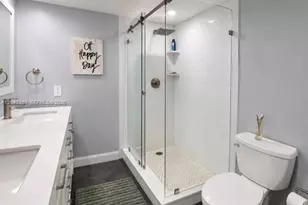 9954 NW 6th Pl, Plantation, FL 33324 - Photo 15