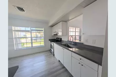 532 SE 21st Dr, Homestead, FL 33033 - Photo 7