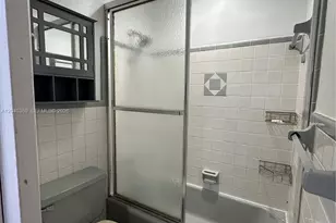 819 NE 8th St, Hallandale Beach, FL 33009 - Photo 5