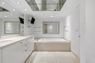 16500 Collins Ave, Sunny Isles Beach, FL 33160 - Photo 31