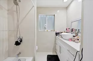 10450 NW 19th St, Pembroke Pines, FL 33026 - Photo 37