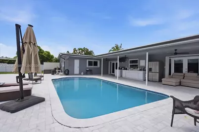 10450 NW 19th St, Pembroke Pines, FL 33026 - Photo 47