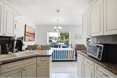 10450 NW 19th St, Pembroke Pines, FL 33026 - Photo 9