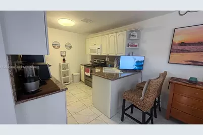 10450 NW 19th St, Pembroke Pines, FL 33026 - Photo 5