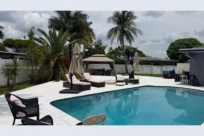 10450 NW 19th St, Pembroke Pines, FL 33026 - Photo 13