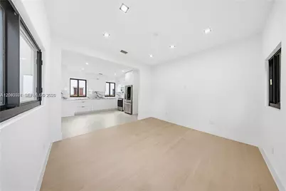 1021 NW 48th St, Miami, FL 33127 - Photo 11